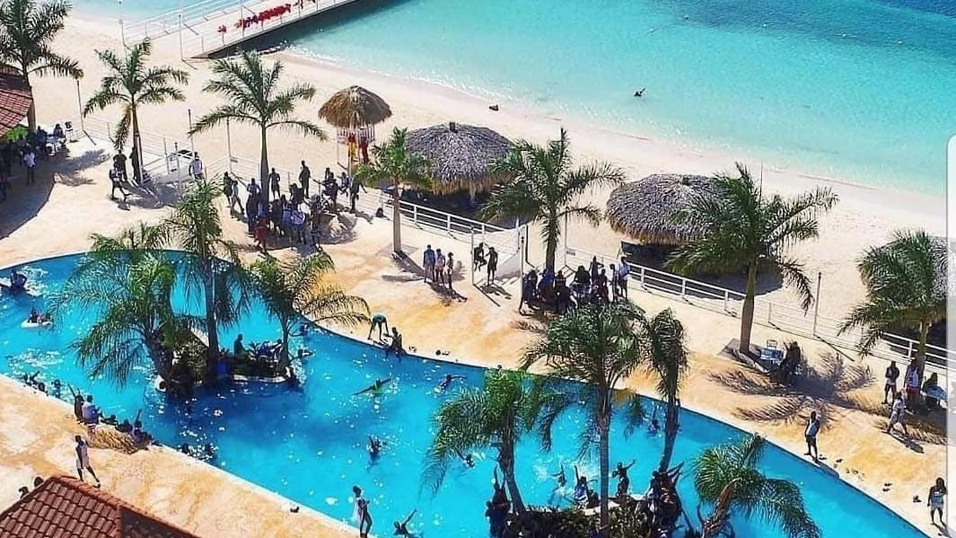 Lux Sea View Camelot Village ديسكفري باي